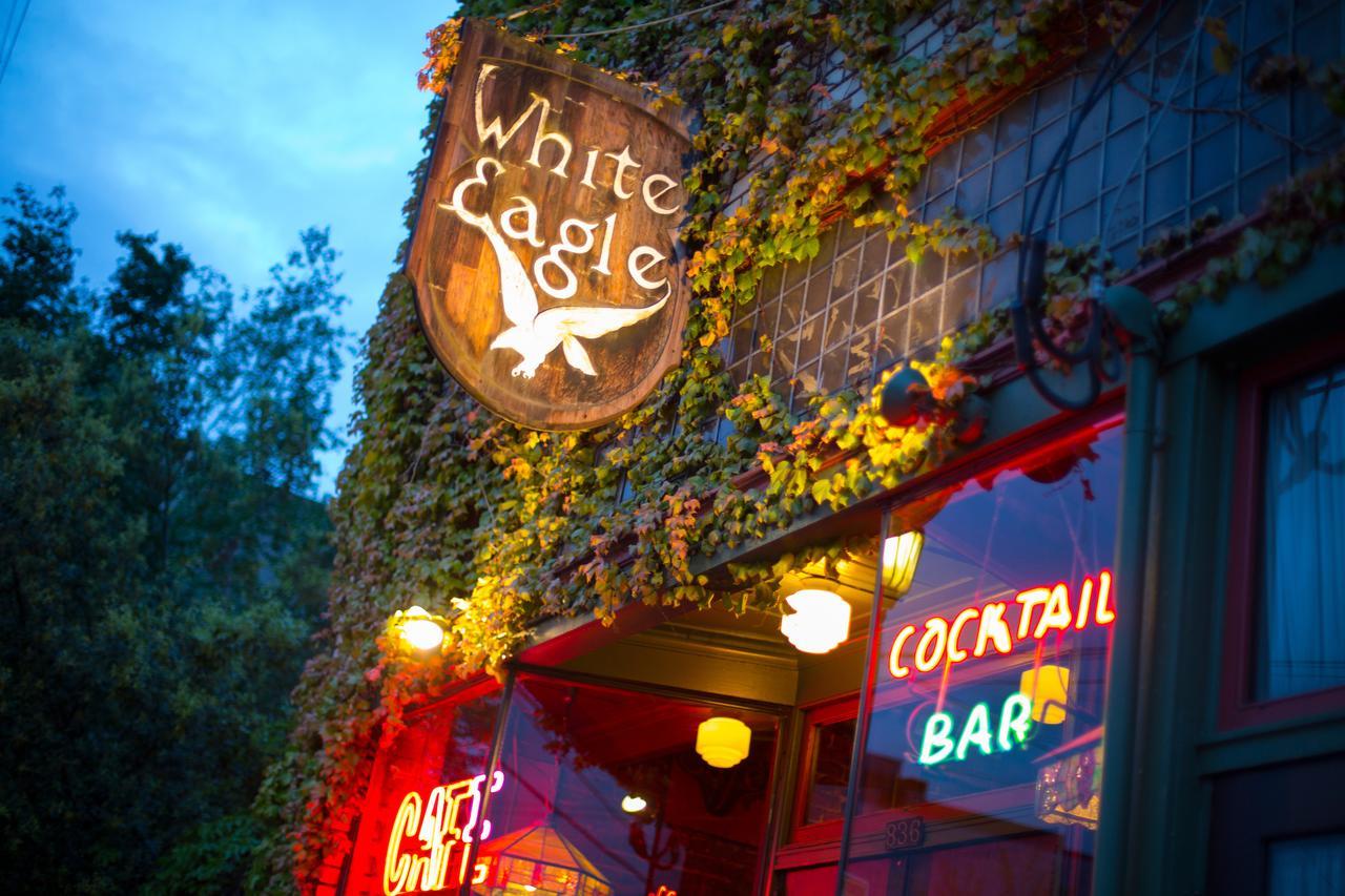 Mcmenamins White Eagle Rock & Roll Hotel Portland Exterior foto